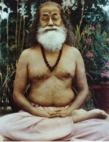 Paramahamsa Hariharananda en Meditación