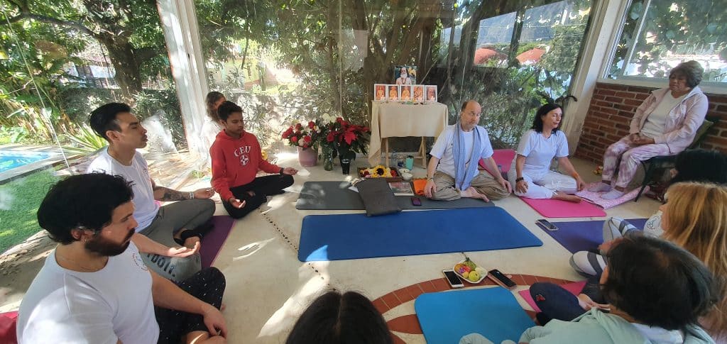 Meditemos juntos en los retiros de kriya yoga México